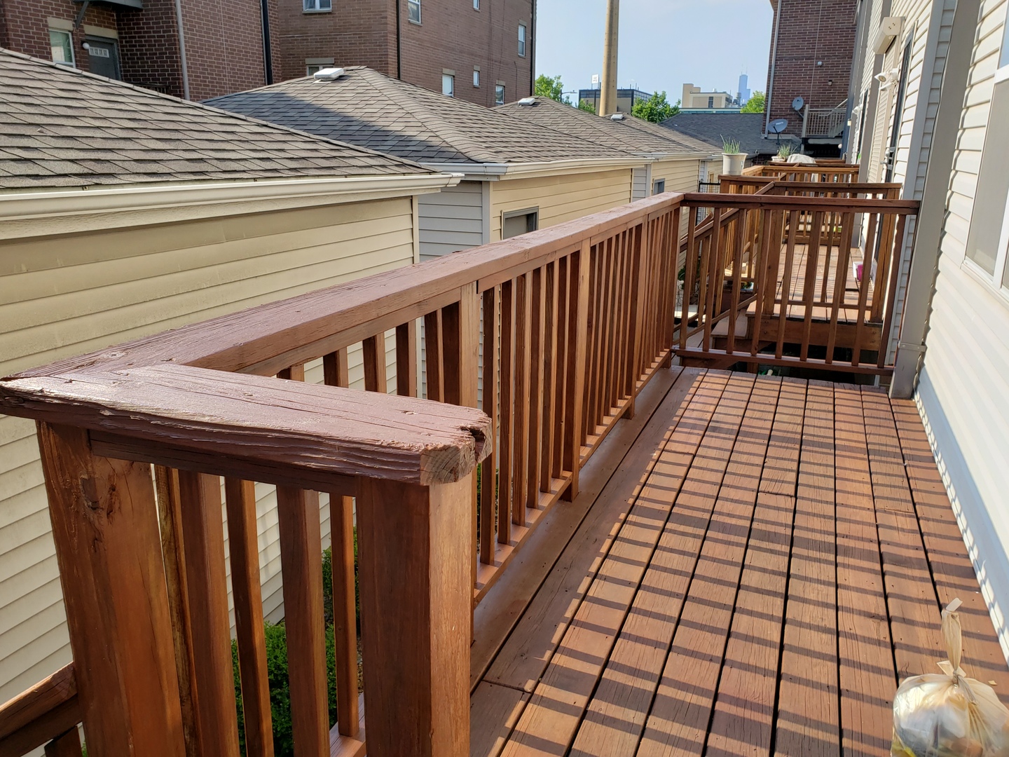 3554 South Dearborn Street Chicago, IL 60609 - Photo 18 of 22 a view of a balcony