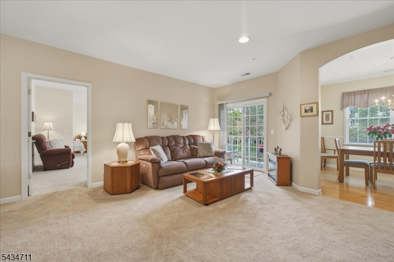 104 Ridgeview Lane Mount Arlington, NJ 07856 - Photo 11 of 40
