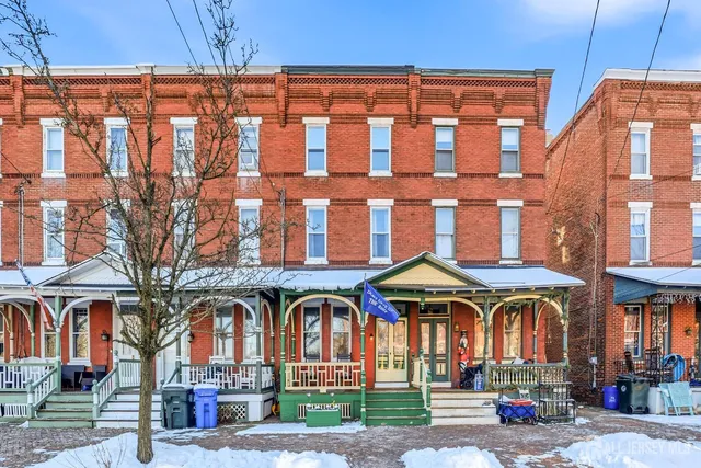 $375,000 | 346 East Union Street, Burlington, NJ 08016