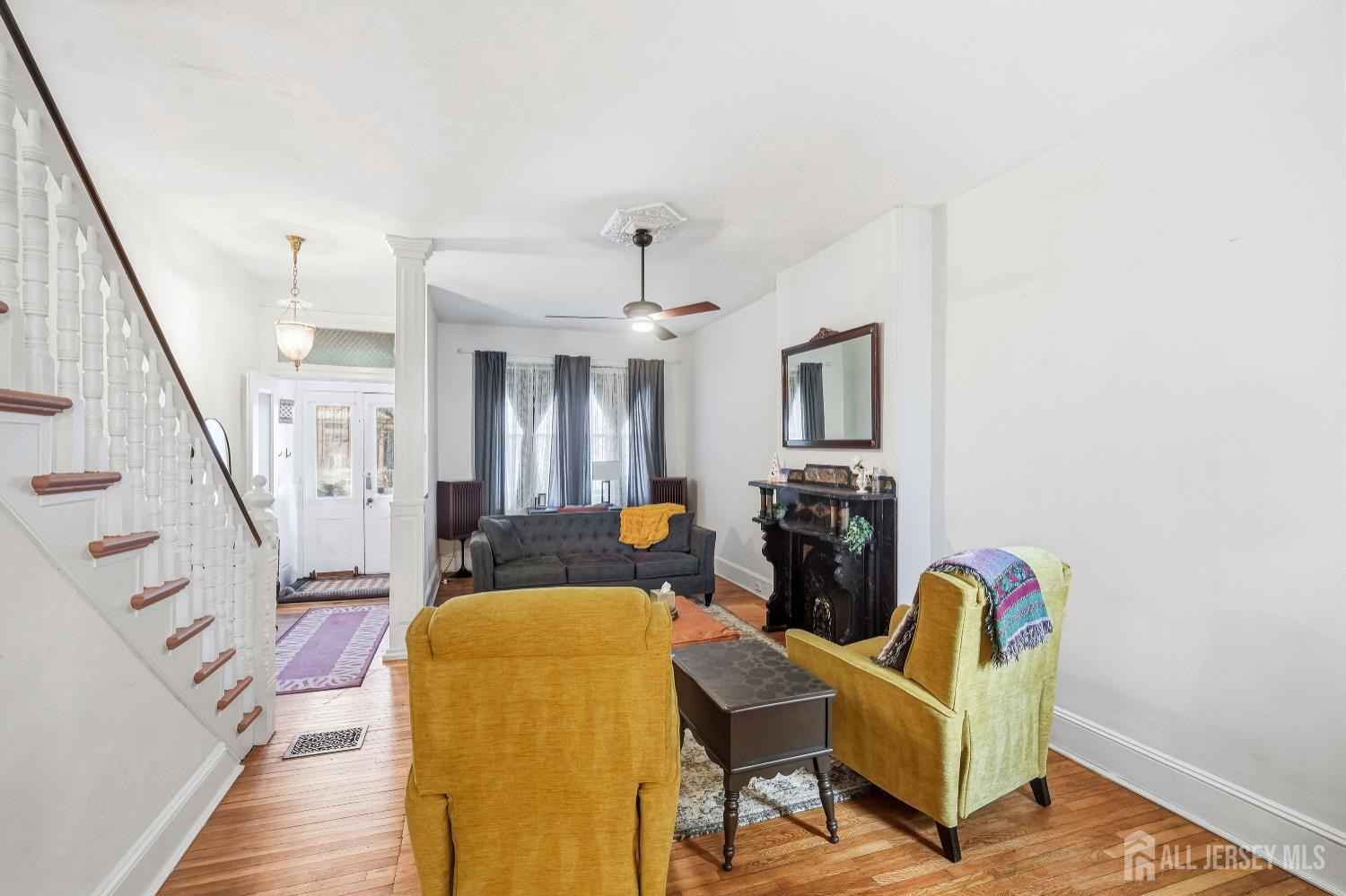 346 East Union Street Burlington, NJ 08016 - Photo 12 of 48