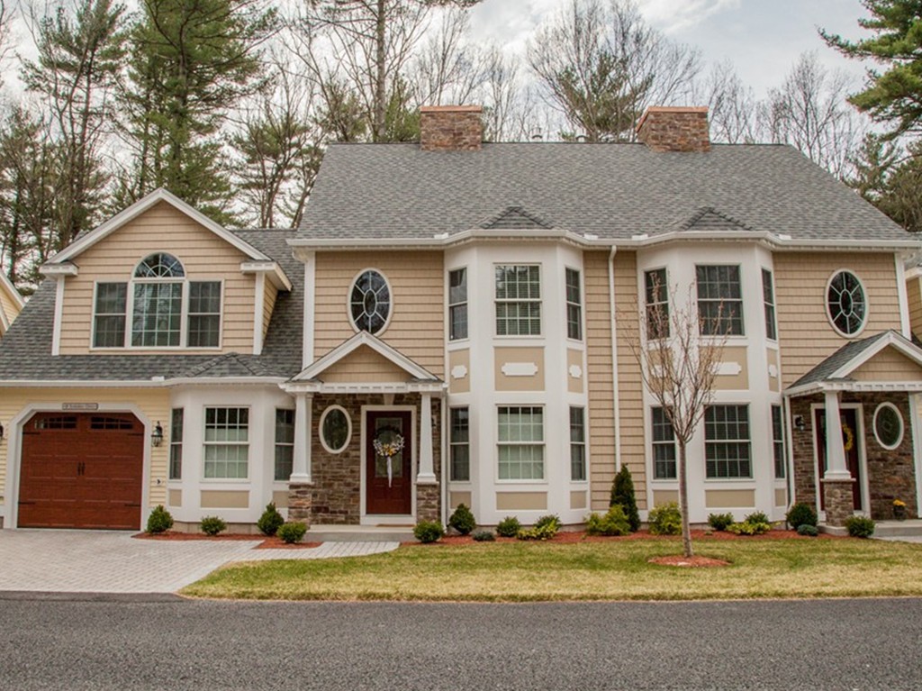 9 Rockingham Drive, Unit 139 Lowell, MA 01852 - Photo 1 of 14 Gallery Image 1