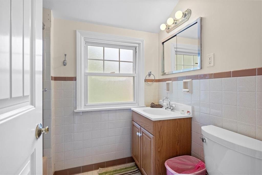 220 Ridgeview Drive Venetia, PA 15367 - Photo 13 of 15 Gallery Image 13