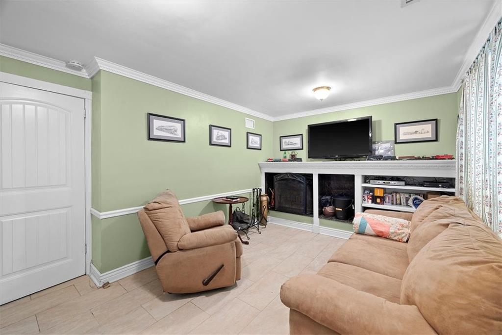 220 Ridgeview Drive Venetia, PA 15367 - Photo 8 of 15 Gallery Image 8