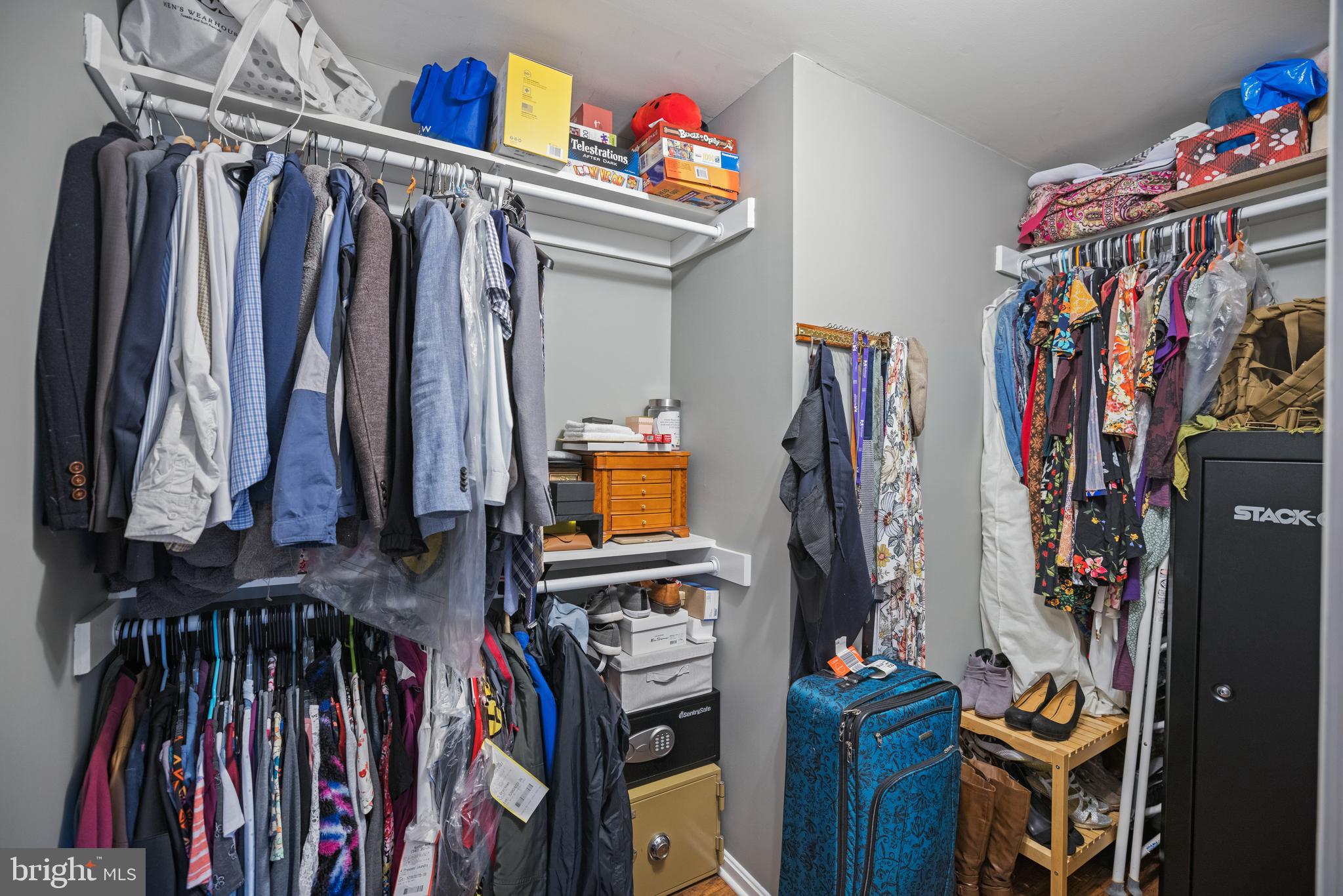 6420 Yates Ford Road Manassas, VA 20111 - Photo 21 of 57 Primary bedroom walk-in closet