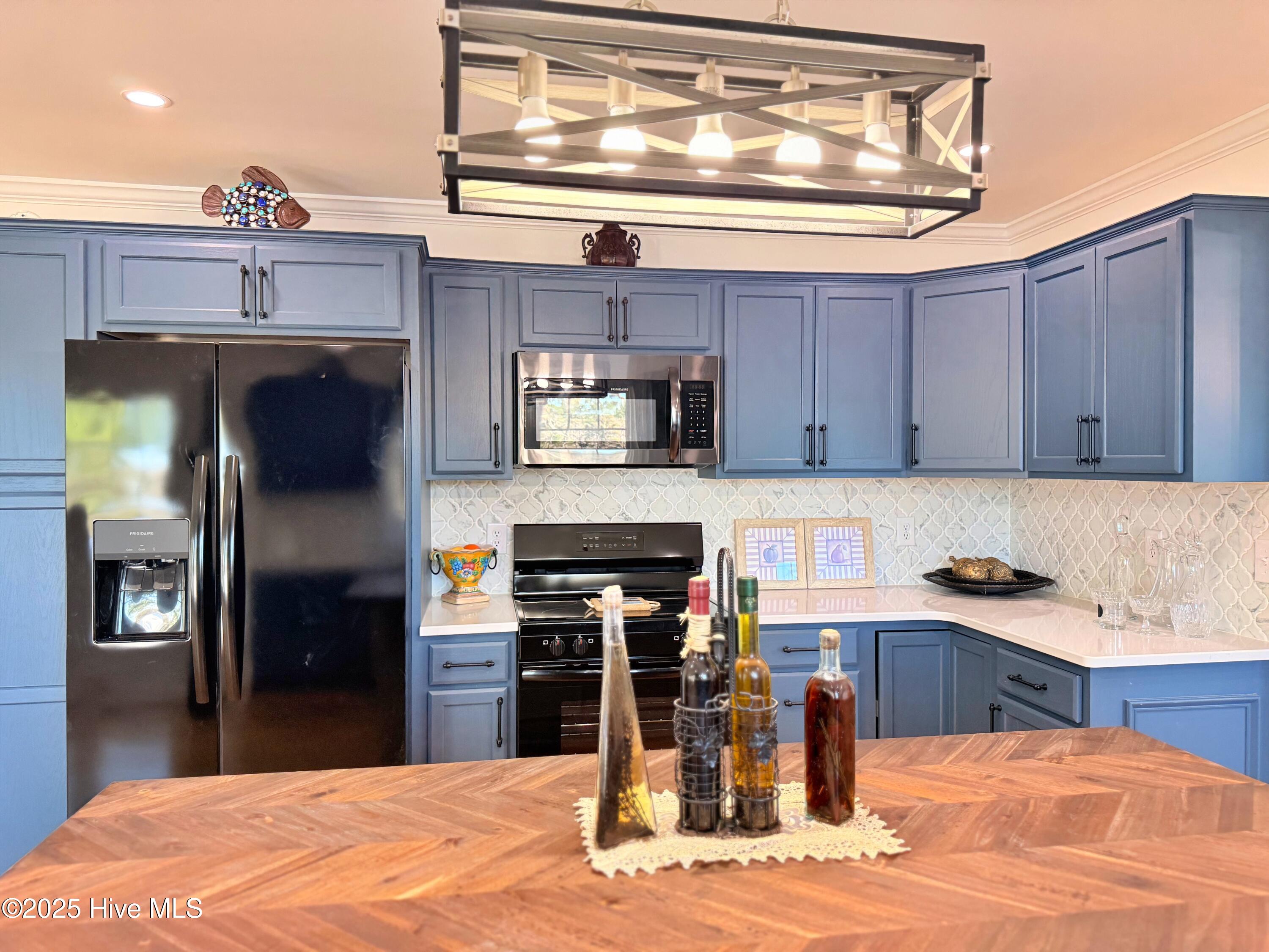 273 West Rock Creek Road New Bern, NC 28562 - Photo 11 of 43 butcher block