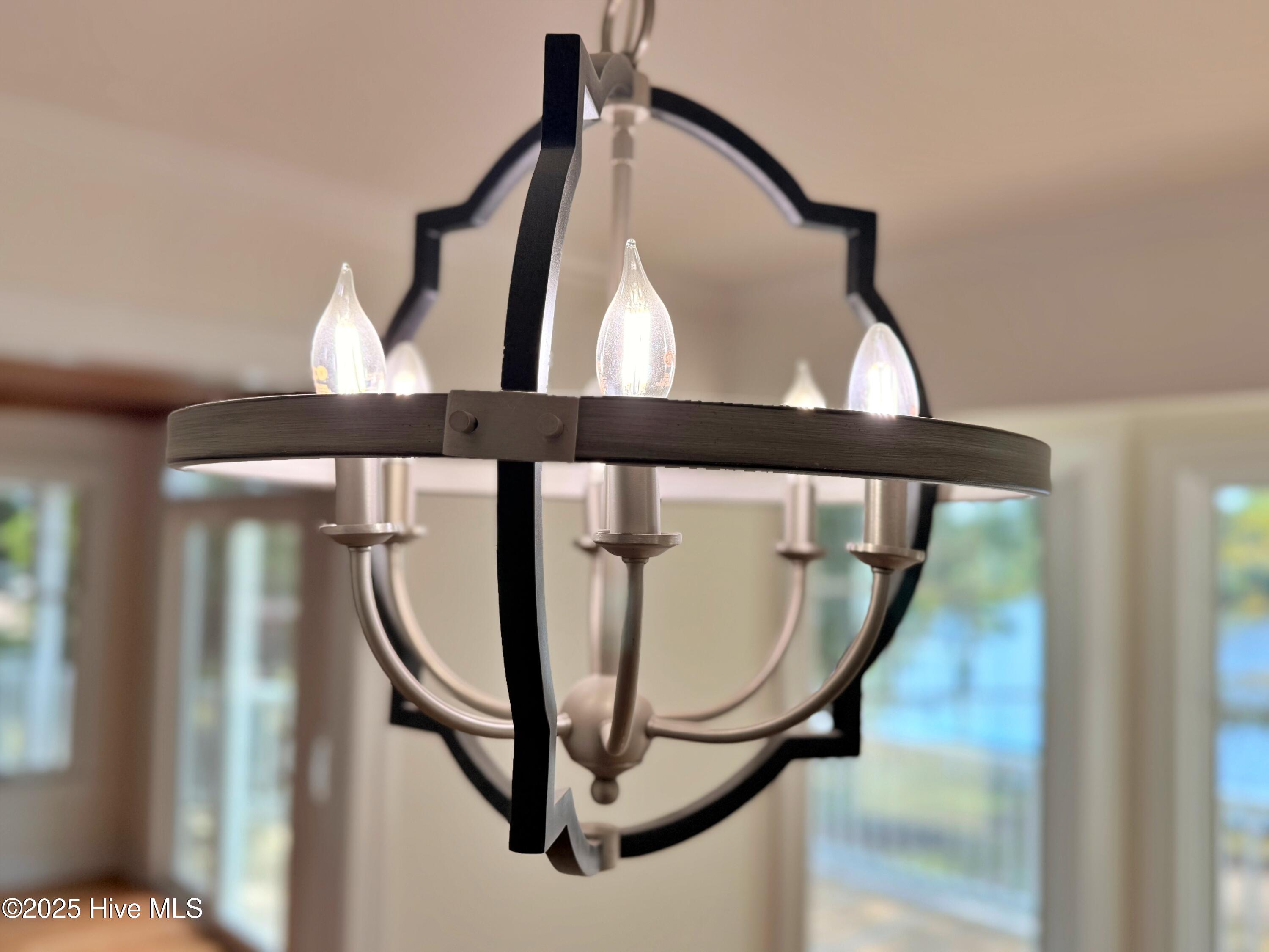 273 West Rock Creek Road New Bern, NC 28562 - Photo 14 of 43 LIGHT FIXTURES