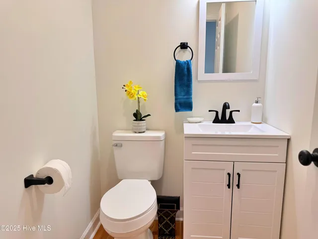 $875,000 | 273 West Rock Creek Road, New Bern, NC 28562