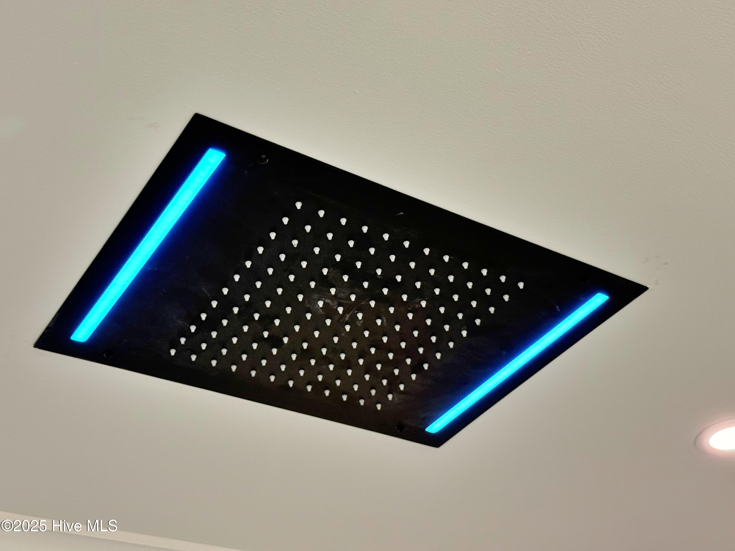 273 West Rock Creek Road New Bern, NC 28562 - Photo 27 of 43 LED SHOWER HEAD