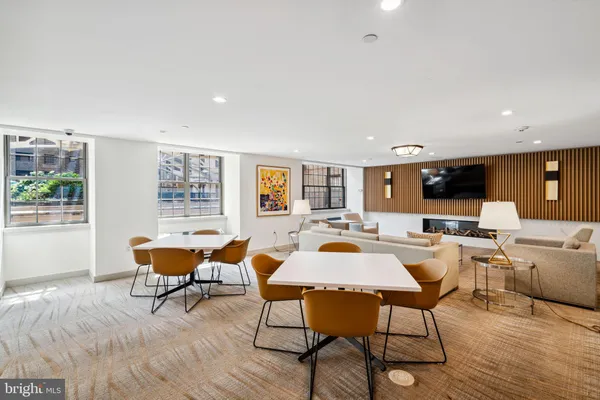 $4,450 | 219-29 South 18th Street, Unit 1412, Philadelphia, PA 19103