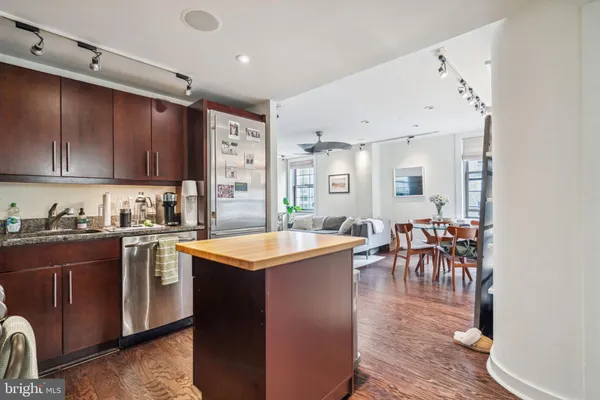 $4,450 | 219-29 South 18th Street, Unit 1412, Philadelphia, PA 19103