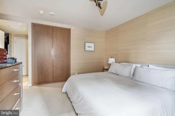 $4,450 | 219-29 South 18th Street, Unit 1412, Philadelphia, PA 19103