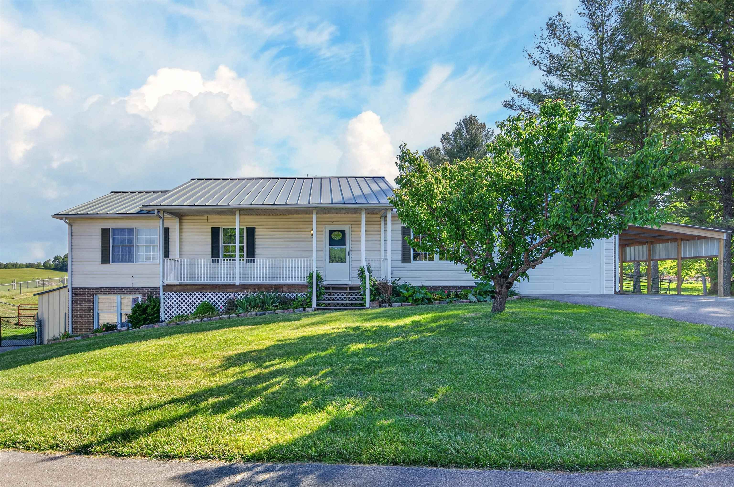 2063 Webbs Mill Road North Floyd, VA 24091 - Photo 2 of 102 Gallery Image 2