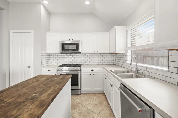 $2,665 | 18418 Kenmark Lane, Cypress, TX 77433