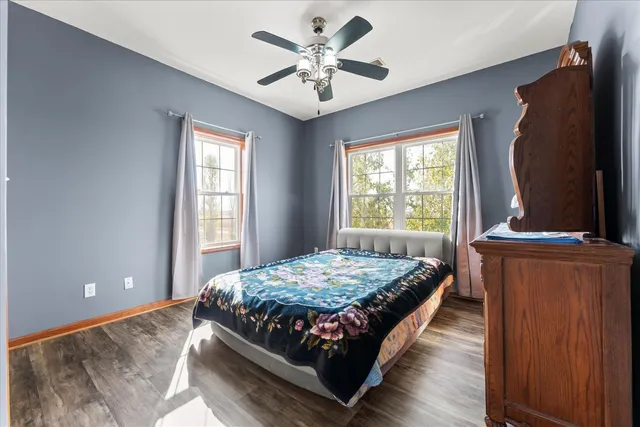 $410,000 | 1376 East 2950 North Road, Mansfield, IL 61854