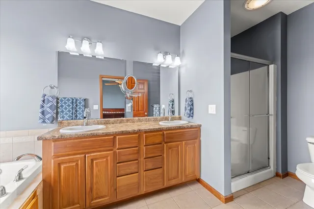 $410,000 | 1376 East 2950 North Road, Mansfield, IL 61854