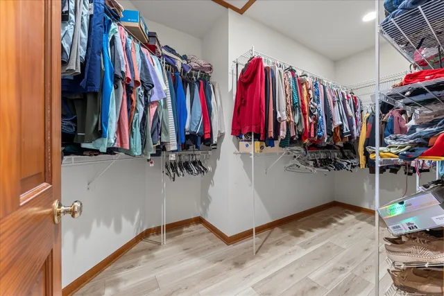 $410,000 | 1376 East 2950 North Road, Mansfield, IL 61854