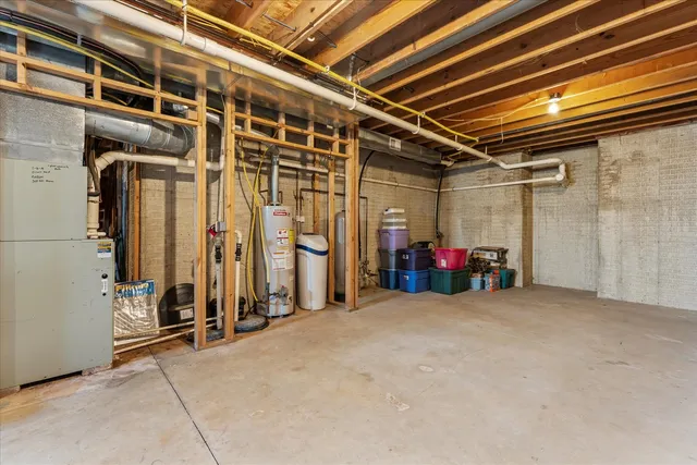 $410,000 | 1376 East 2950 North Road, Mansfield, IL 61854