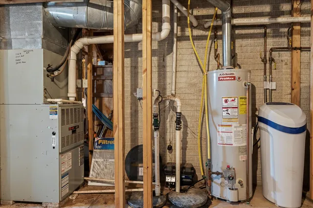 $410,000 | 1376 East 2950 North Road, Mansfield, IL 61854