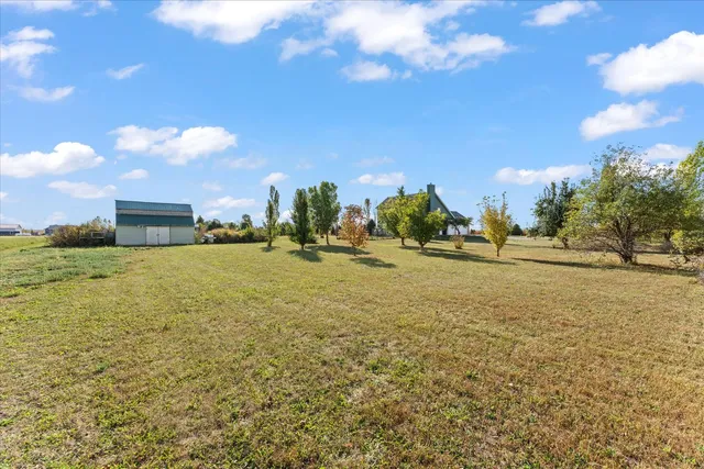 $410,000 | 1376 East 2950 North Road, Mansfield, IL 61854