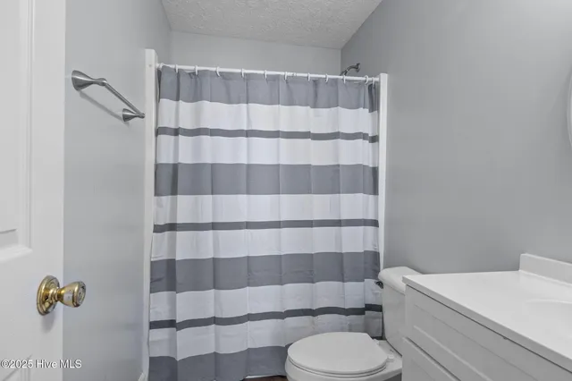 $400,000 | 2641 Lennoxville Road, Beaufort, NC 28516