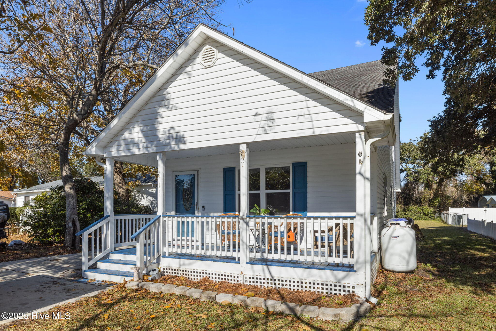 2641 Lennoxville Road Beaufort, NC 28516 - Photo 2 of 36 2-web-or-mls-1S3A2618