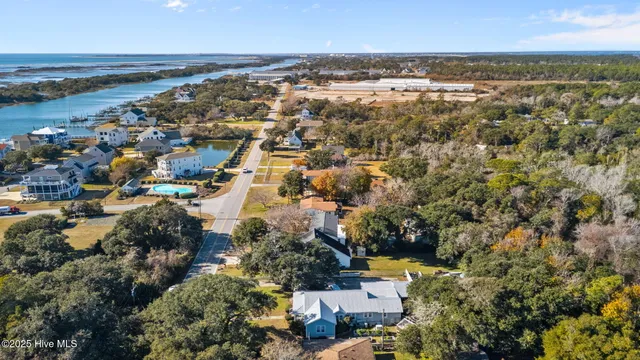$400,000 | 2641 Lennoxville Road, Beaufort, NC 28516