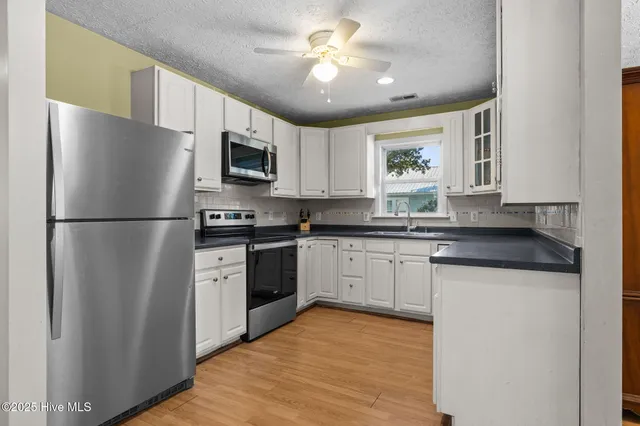 $400,000 | 2641 Lennoxville Road, Beaufort, NC 28516