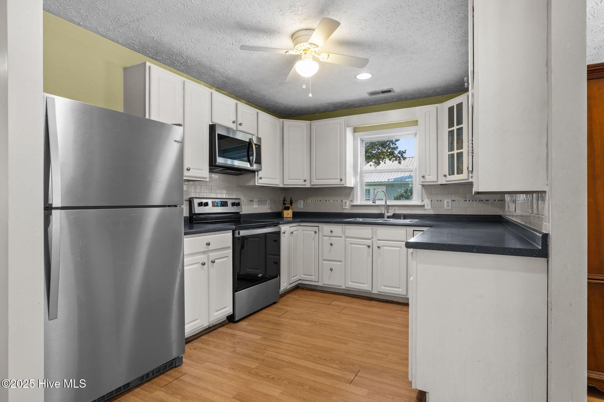 2641 Lennoxville Road Beaufort, NC 28516 - Photo 9 of 36 18-web-or-mls-1S3A2569