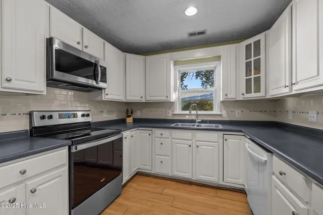 $400,000 | 2641 Lennoxville Road, Beaufort, NC 28516