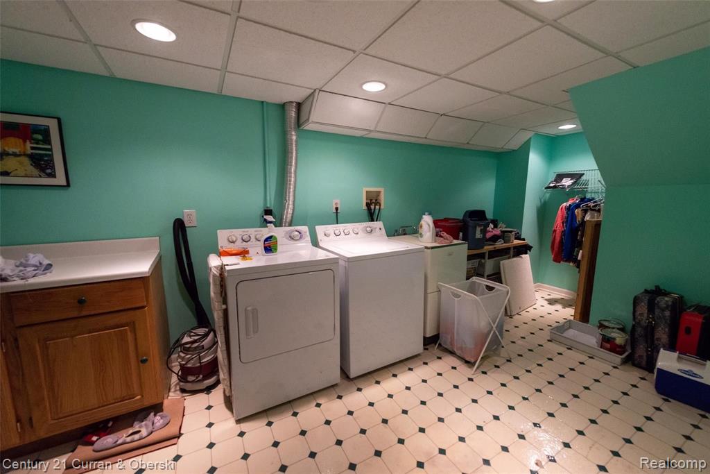 3453 Crooks Road, Unit 21 Royal Oak, MI 48073 - Photo 16 of 24