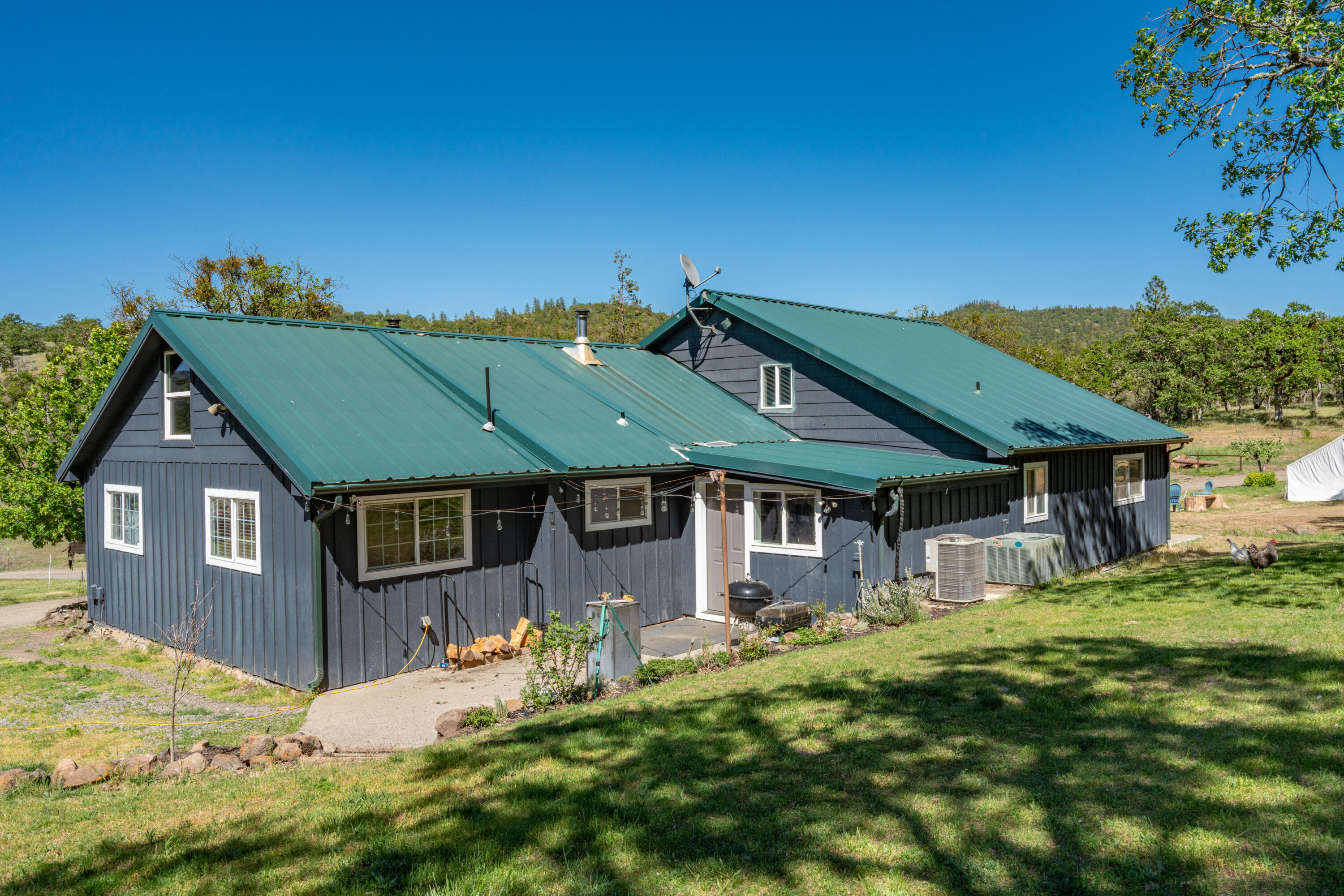 1884 South Obenchain Road Eagle Point, OR 97524 - Photo 54 of 65 54