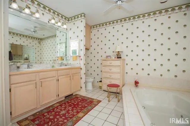 $299,900 | 210 Shane Court, Evansville, IN 47715