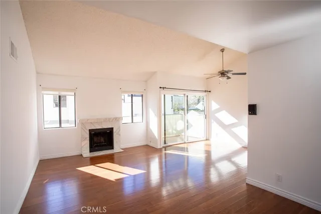 $3,200 | 10475 Newhome Avenue, Unit 6, Sunland, CA 91040