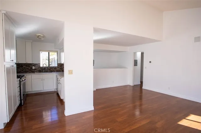 $3,200 | 10475 Newhome Avenue, Unit 6, Sunland, CA 91040