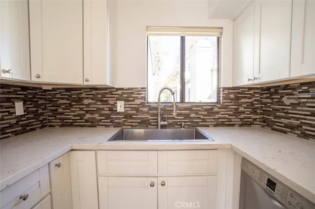 $3,200 | 10475 Newhome Avenue, Unit 6, Sunland, CA 91040