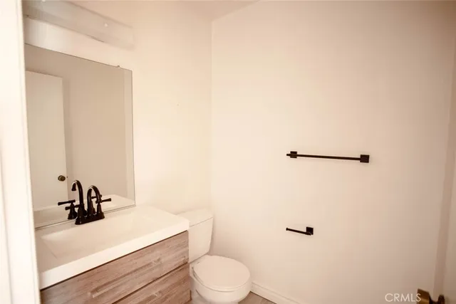 $3,200 | 10475 Newhome Avenue, Unit 6, Sunland, CA 91040