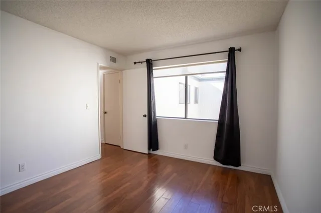 $3,200 | 10475 Newhome Avenue, Unit 6, Sunland, CA 91040