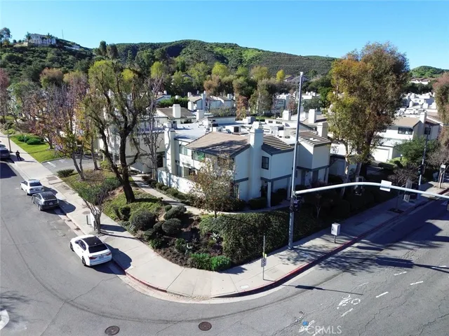 $3,200 | 10475 Newhome Avenue, Unit 6, Sunland, CA 91040