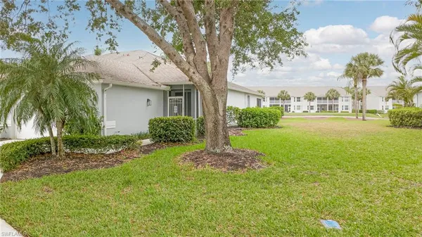 $349,900 | 20676 Candlewood Hollow, Estero, FL 33928