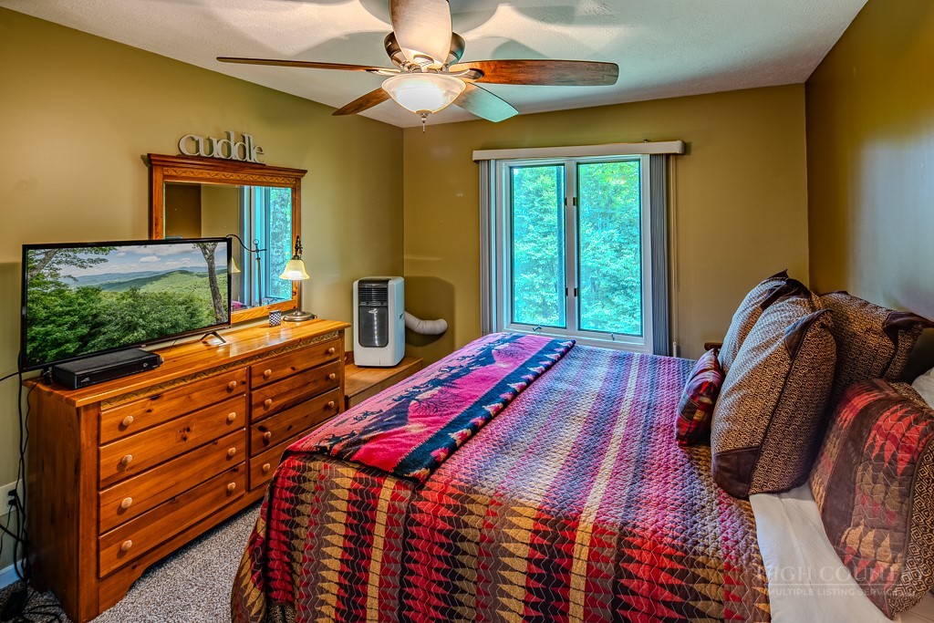 102 Red Oak Road Beech Mountain, NC 28604 - Photo 32 of 41