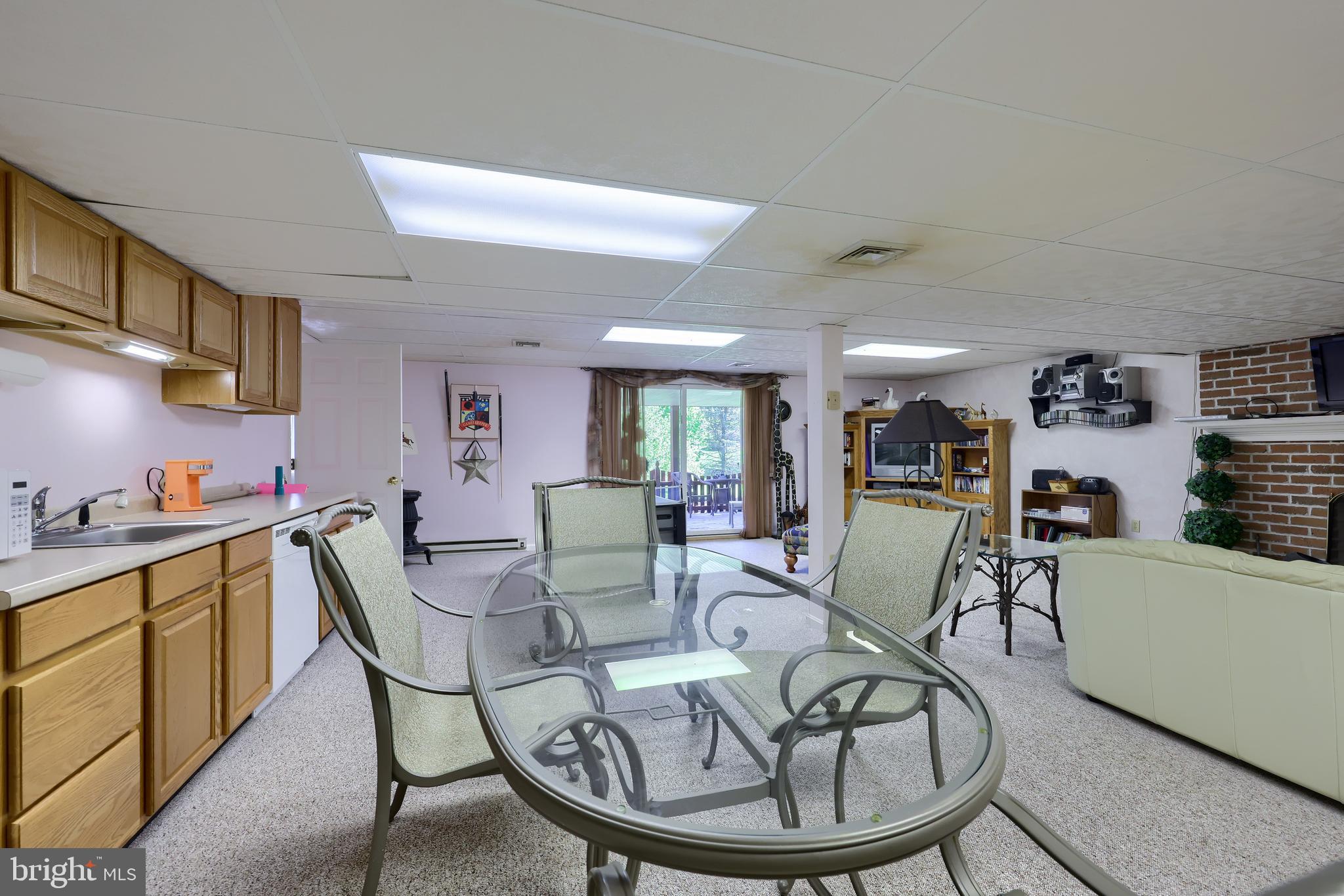 4 Kurtz Drive Lititz, PA 17543 - Photo 32 of 40 Access to Patio