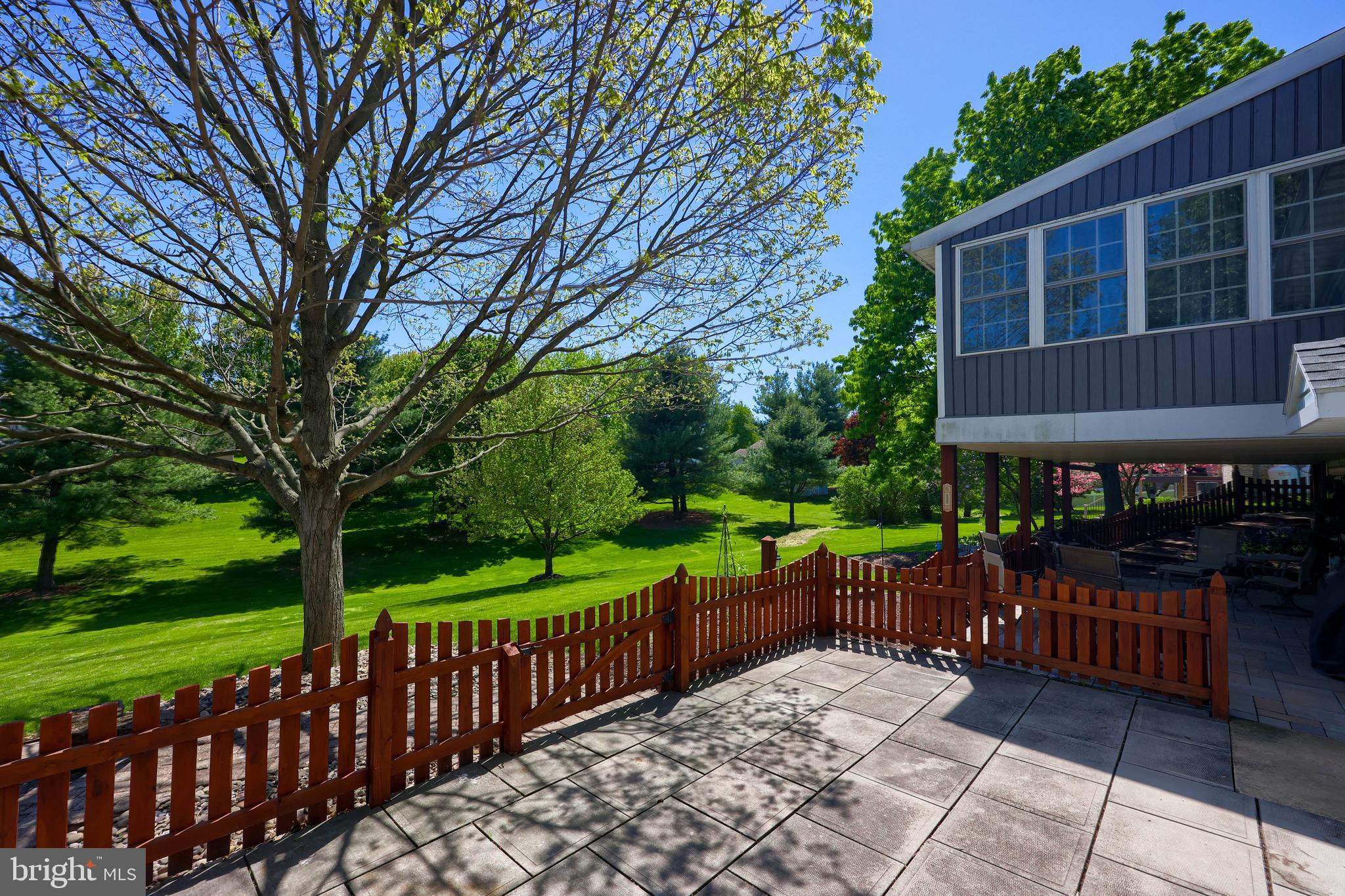 4 Kurtz Drive Lititz, PA 17543 - Photo 35 of 40 Fenced area