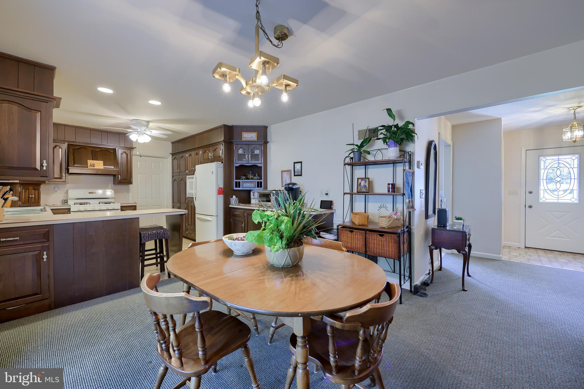 4 Kurtz Drive Lititz, PA 17543 - Photo 10 of 40 Eat in Kitchen