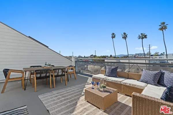 $1,349,000 | 615 Hampton Drive, Unit A309, Venice, CA 90291