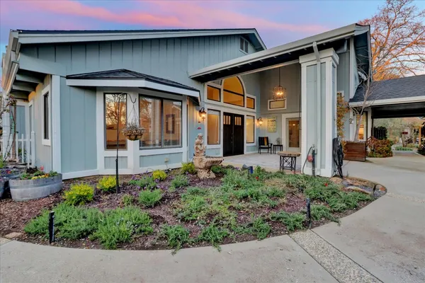 $1,025,000 | 12025 Wanderer Road, Auburn, CA 95602