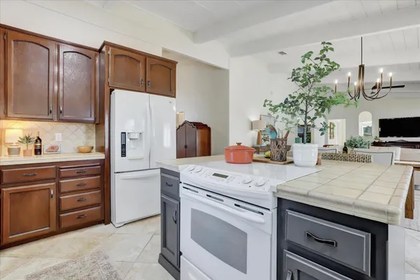 $1,025,000 | 12025 Wanderer Road, Auburn, CA 95602