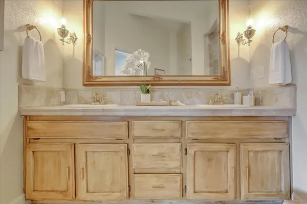 $1,025,000 | 12025 Wanderer Road, Auburn, CA 95602