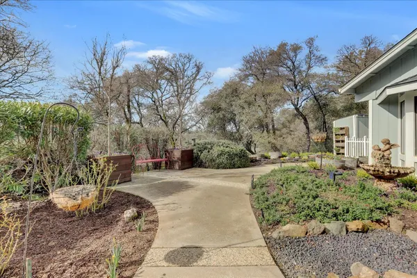 $1,025,000 | 12025 Wanderer Road, Auburn, CA 95602
