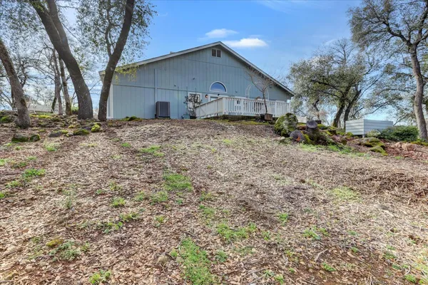 $1,025,000 | 12025 Wanderer Road, Auburn, CA 95602