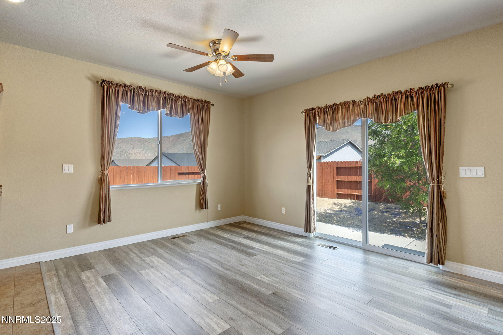 18501 Outpost Court Reno, NV 89508 - Photo 11 of 36 11-web-or-mls-DSC01703
